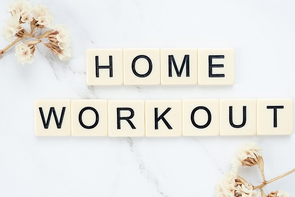 Foto met de letters Home Workout